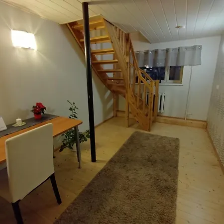 Kuberi Airport Apartment